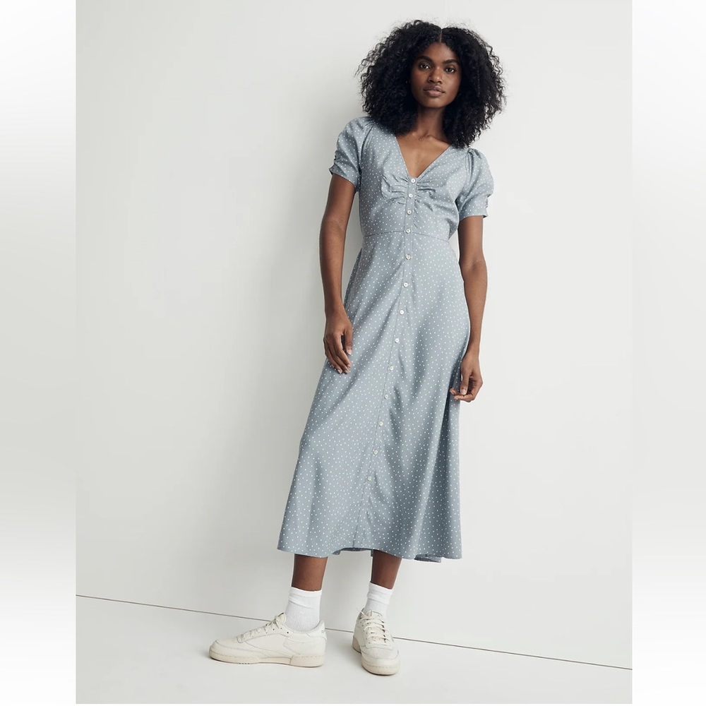 Madewell | Leedra Button-Front Midi Dress in Dot